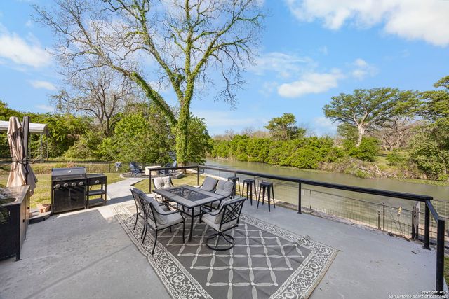 34 river oak, Seguin, TX 78155