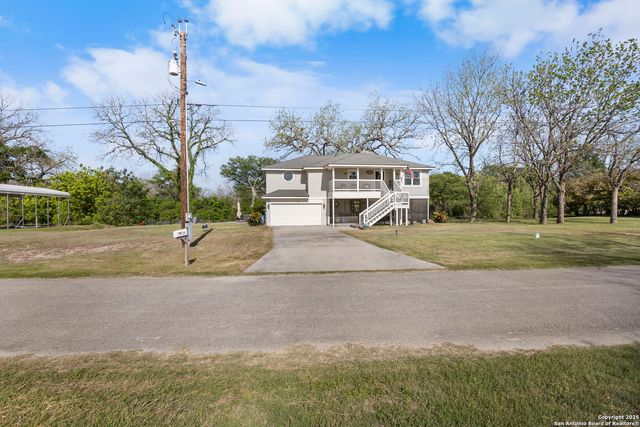 34 river oak, Seguin, TX 78155