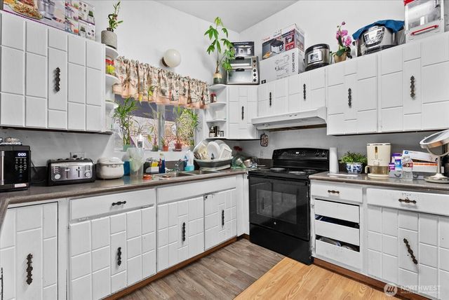 14347 Ashworth Avenue N, Seattle, WA 98133