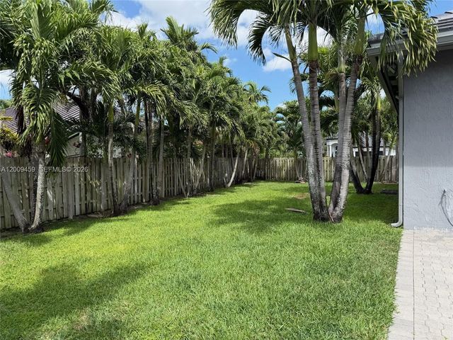 2242 NW 129th Ave, Pembroke Pines, FL 33028