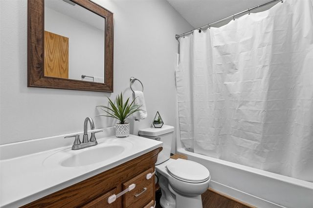 3431 Elm Drive NE, North Liberty, IA 52317