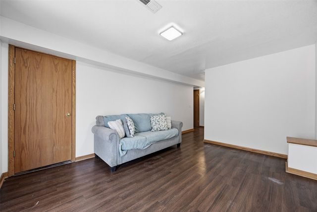 3431 Elm Drive NE, North Liberty, IA 52317