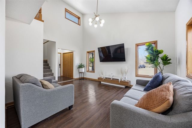 3431 Elm Drive NE, North Liberty, IA 52317