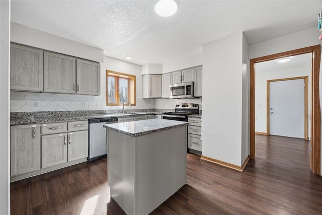 3431 Elm Drive NE, North Liberty, IA 52317