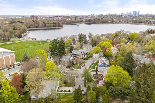 37 Chestnut Hill Terrace, Newton, MA 02467
