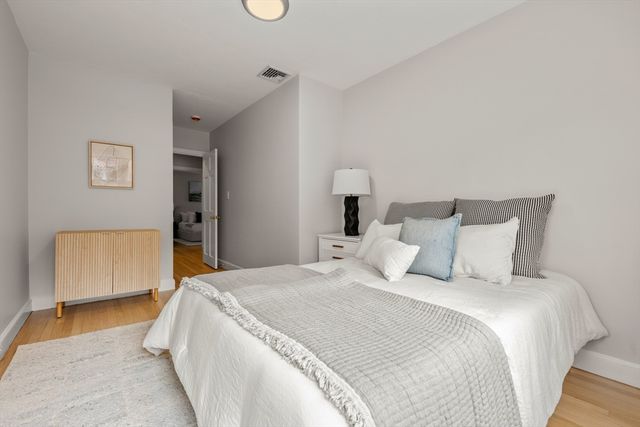 37 Chestnut Hill Terrace, Newton, MA 02467
