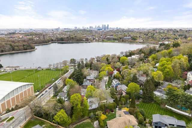 37 Chestnut Hill Terrace, Newton, MA 02467