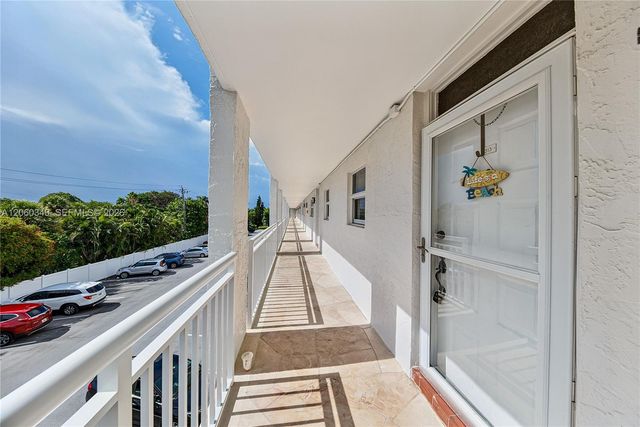 1541 S Ocean Blvd Apt 313, Lauderdale By The Sea, FL 33062
