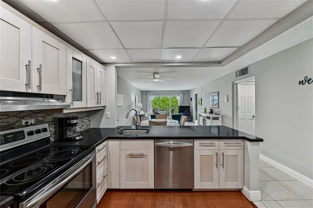 1541 S Ocean Blvd Apt 313, Lauderdale By The Sea, FL 33062