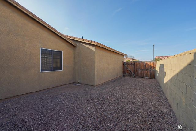 217 E Patricia St, San Luis, AZ 85336