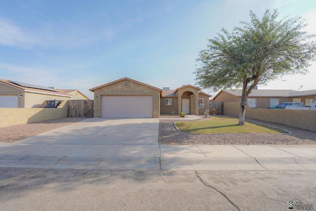 217 E Patricia St, San Luis, AZ 85336