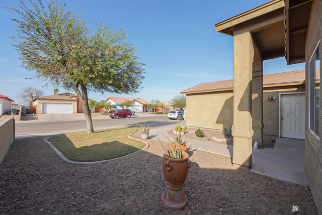 217 E Patricia St, San Luis, AZ 85336