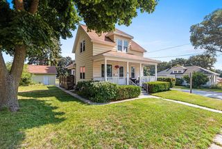 215 E ALLOUEZ AVENUE, Green Bay, WI 54301