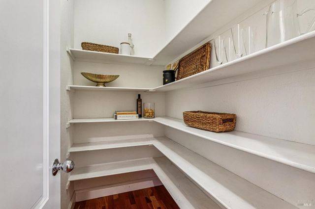 1220 Brockman Ln, Sonoma, CA 95476