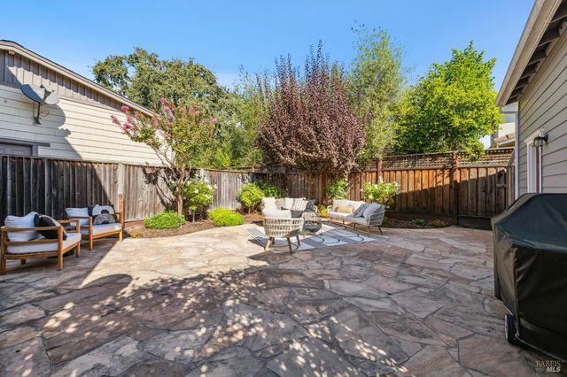 1220 Brockman Ln, Sonoma, CA 95476