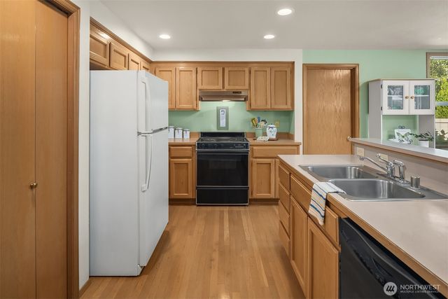 4256 255th Place SE, Sammamish, WA 98029