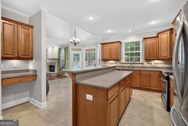165 Keaton Drive, Fayetteville, GA 30215