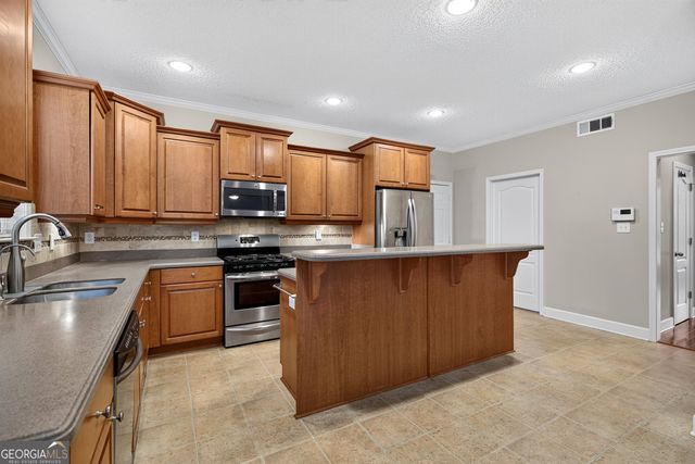 165 Keaton Drive, Fayetteville, GA 30215