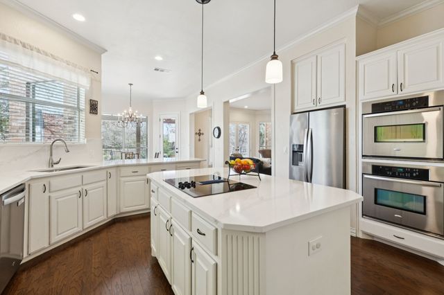 731 WYNDSOR CREEK Drive, Southlake, TX 76092