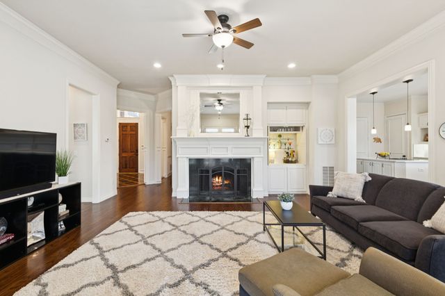 731 WYNDSOR CREEK Drive, Southlake, TX 76092