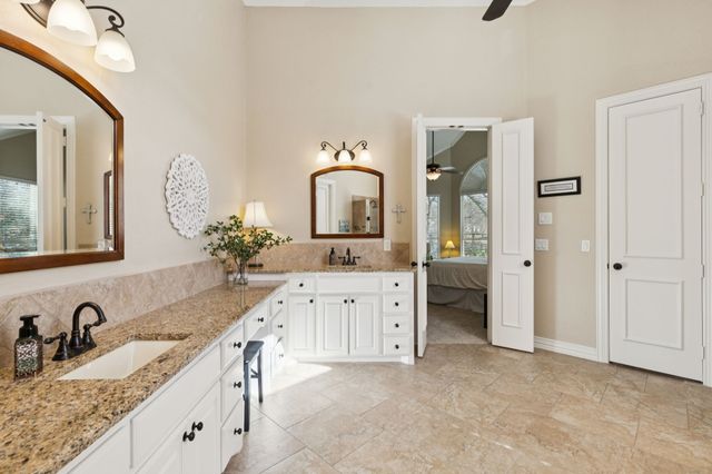 731 WYNDSOR CREEK Drive, Southlake, TX 76092