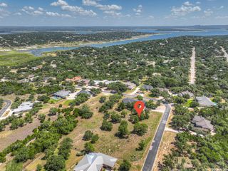 1633 Bella Vis, Canyon Lake, TX 78133