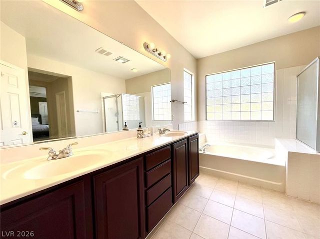 315 Carlisle Crossing Street, Las Vegas, NV 89138