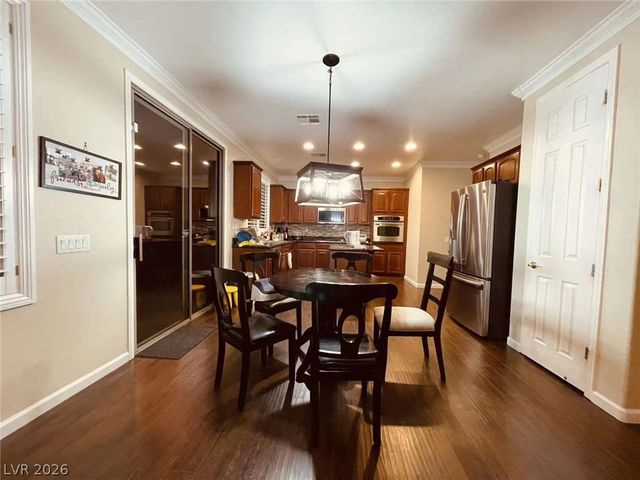 315 Carlisle Crossing Street, Las Vegas, NV 89138