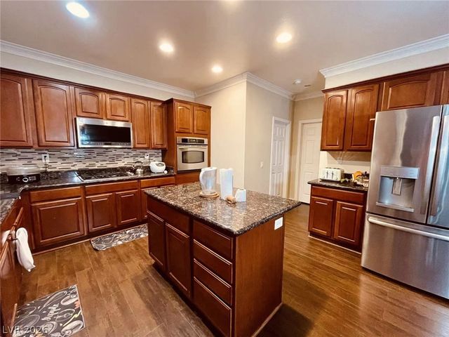 315 Carlisle Crossing Street, Las Vegas, NV 89138