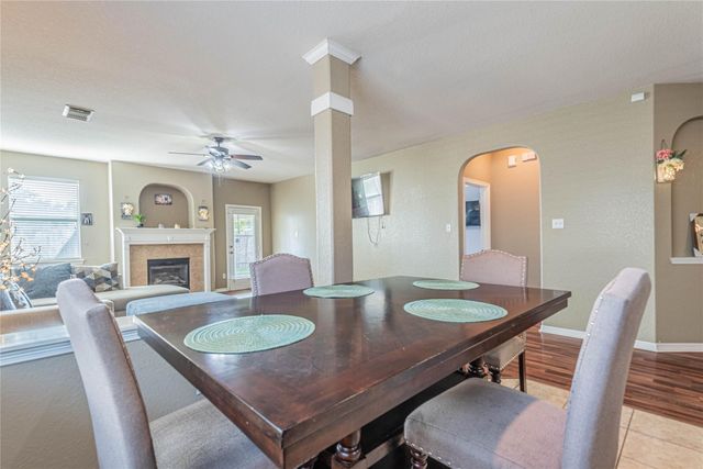 307 Autumn Creek Lane, Richmond, TX 77406