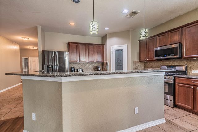 307 Autumn Creek Lane, Richmond, TX 77406