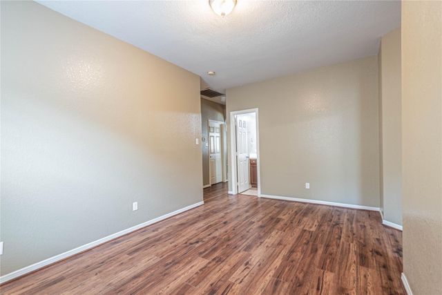 307 Autumn Creek Lane, Richmond, TX 77406