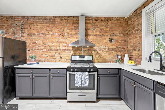 4706 FOWLER ST, Philadelphia, PA 19127