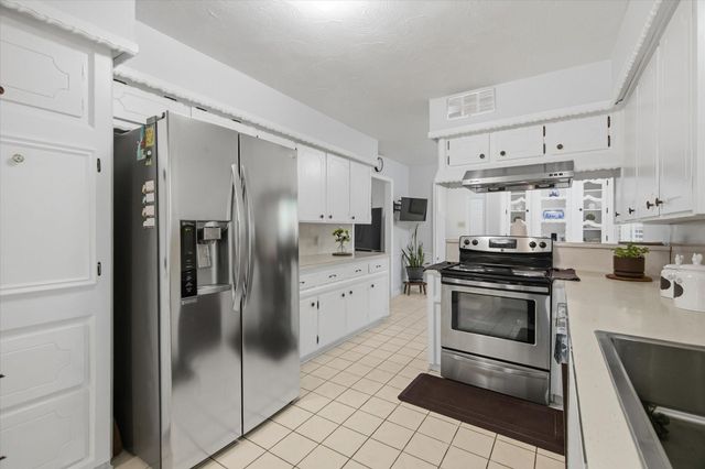 1718 Droxford Drive, Houston, TX 77008