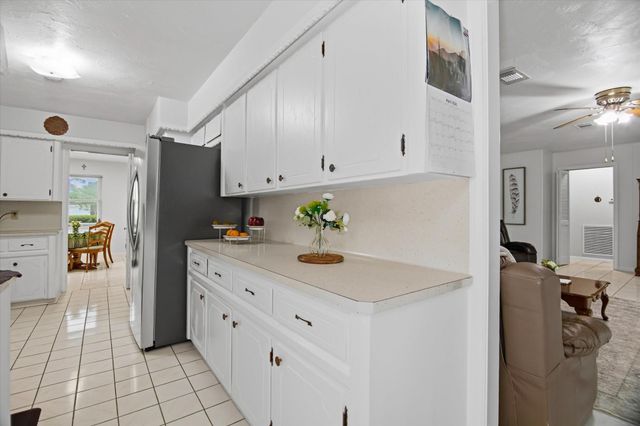 1718 Droxford Drive, Houston, TX 77008