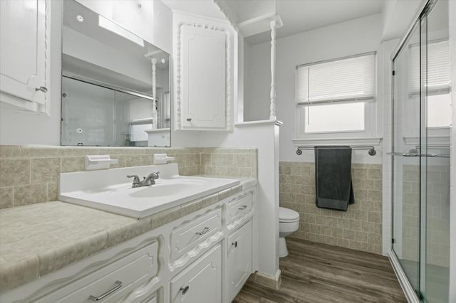 1718 Droxford Drive, Houston, TX 77008