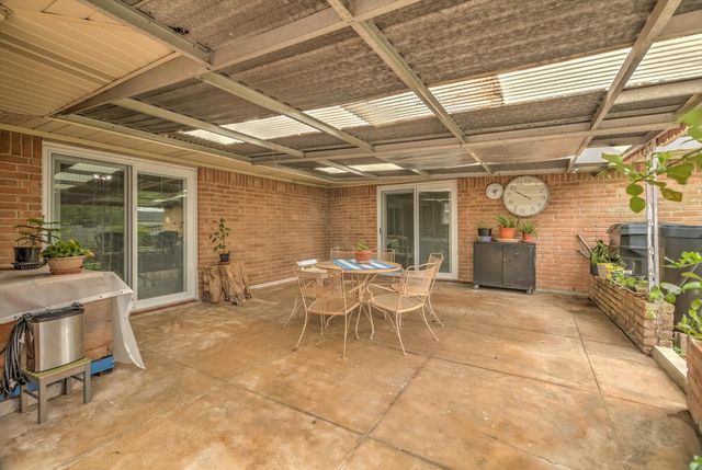 1718 Droxford Drive, Houston, TX 77008