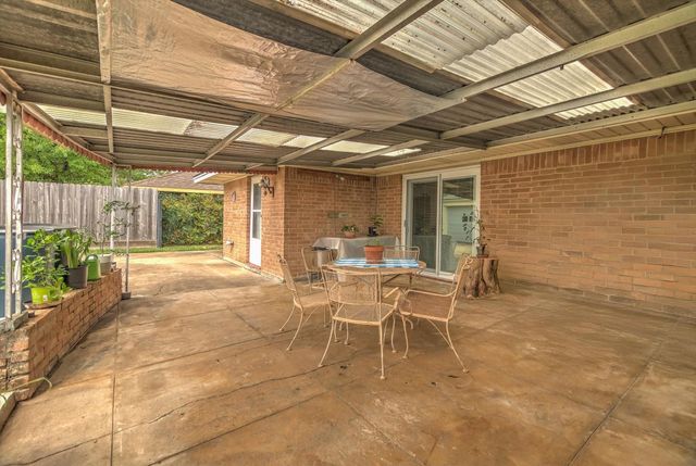 1718 Droxford Drive, Houston, TX 77008