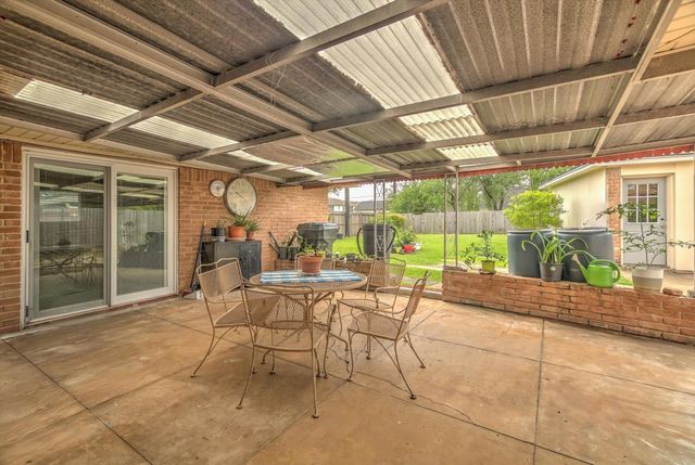 1718 Droxford Drive, Houston, TX 77008