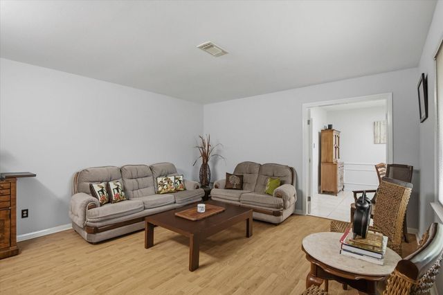 1718 Droxford Drive, Houston, TX 77008