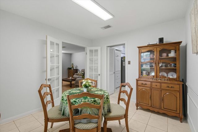 1718 Droxford Drive, Houston, TX 77008