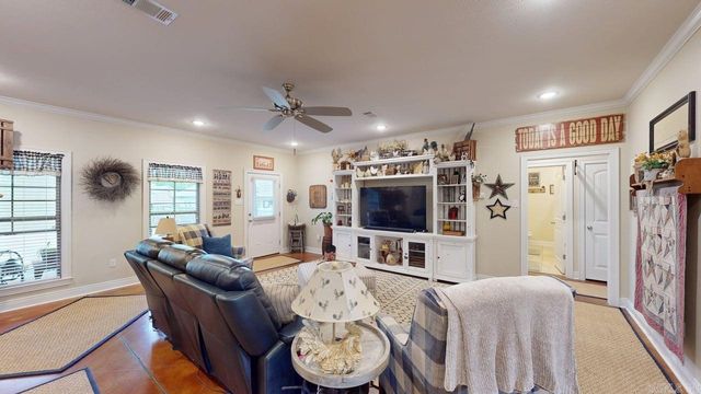 1875 Pecan Creek Drive, Conway, AR 72034