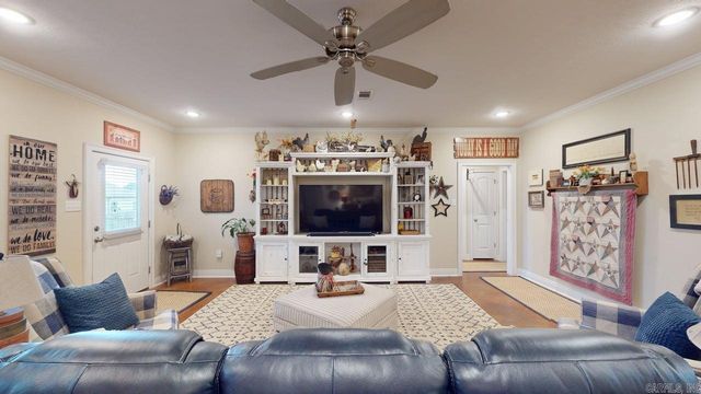 1875 Pecan Creek Drive, Conway, AR 72034