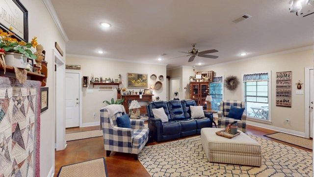 1875 Pecan Creek Drive, Conway, AR 72034