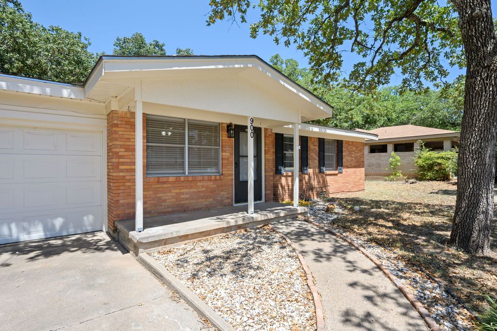 900 NW 11th Street, Mineral Wells, TX 76067