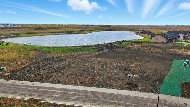 8209 Hebgen Drive, Horace, ND 58047