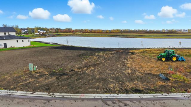 8209 Hebgen Drive, Horace, ND 58047