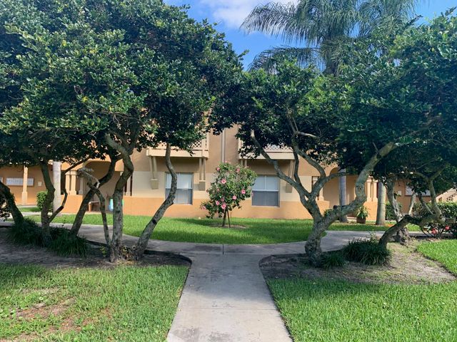 4799 Via Palm Lakes 1611, West Palm Beach, FL 33417