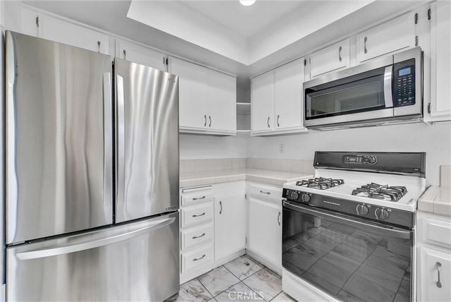 229 W Wilson Street 10, Costa Mesa, CA 92627