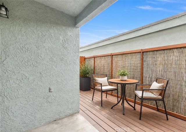 229 W Wilson Street 10, Costa Mesa, CA 92627